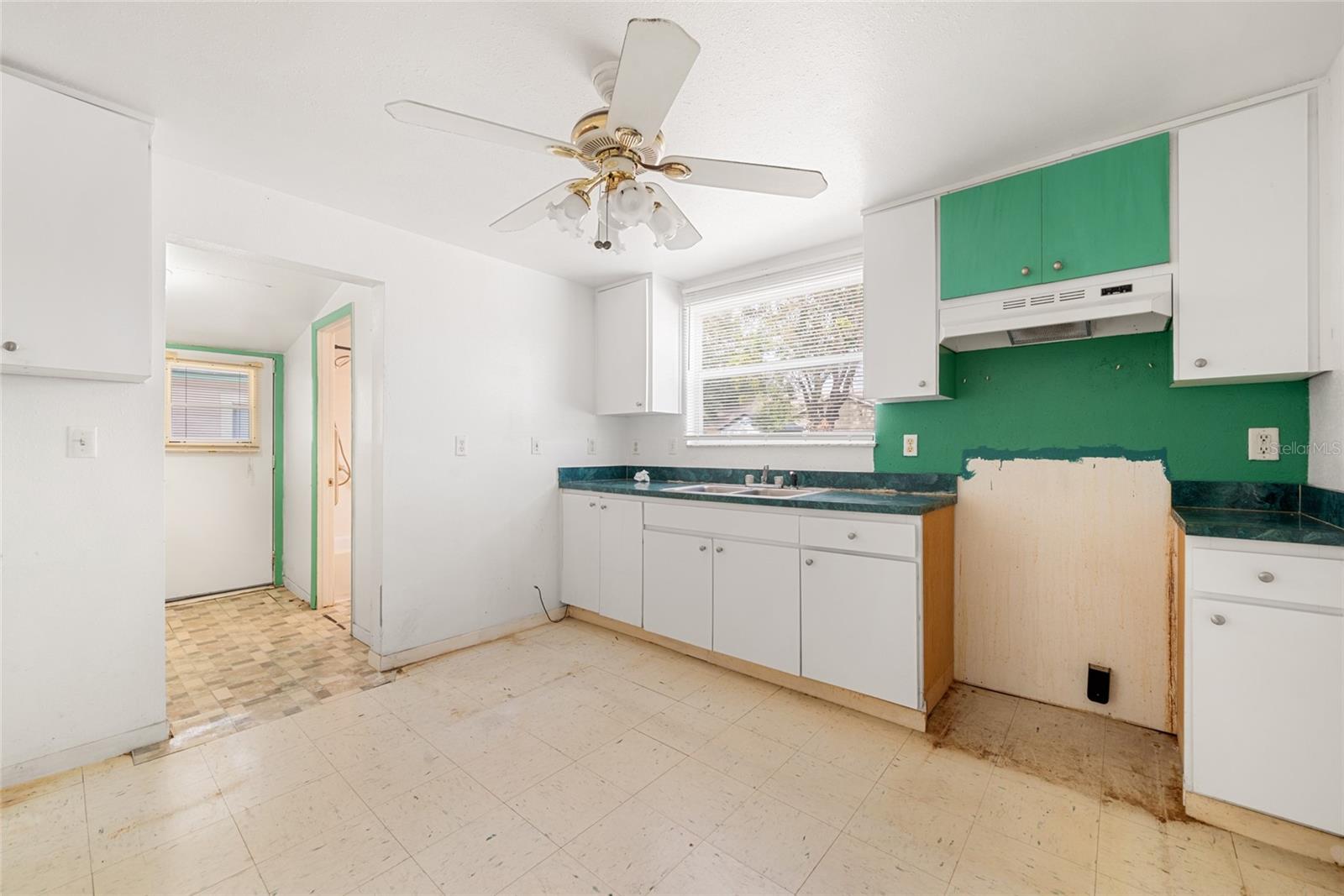 710 SEMINOLE ST, CLEARWATER, FL, 33755