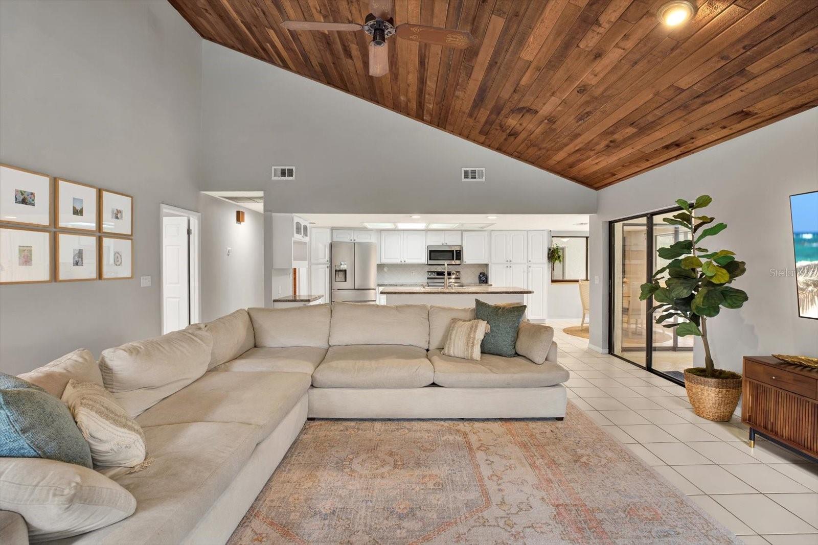 4604 WESTFORD CIR, TAMPA, FL, 33618