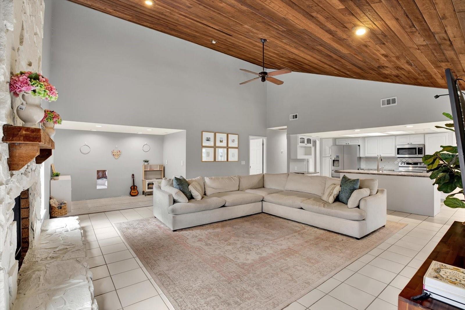 4604 WESTFORD CIR, TAMPA, FL, 33618