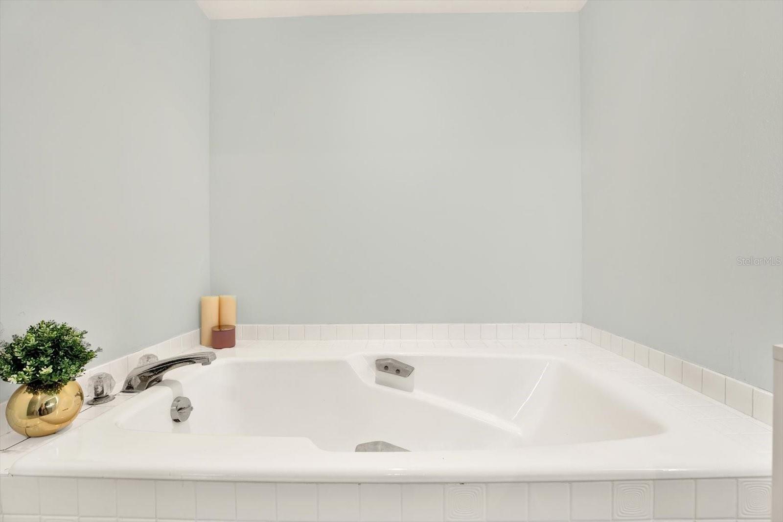 4604 WESTFORD CIR, TAMPA, FL, 33618