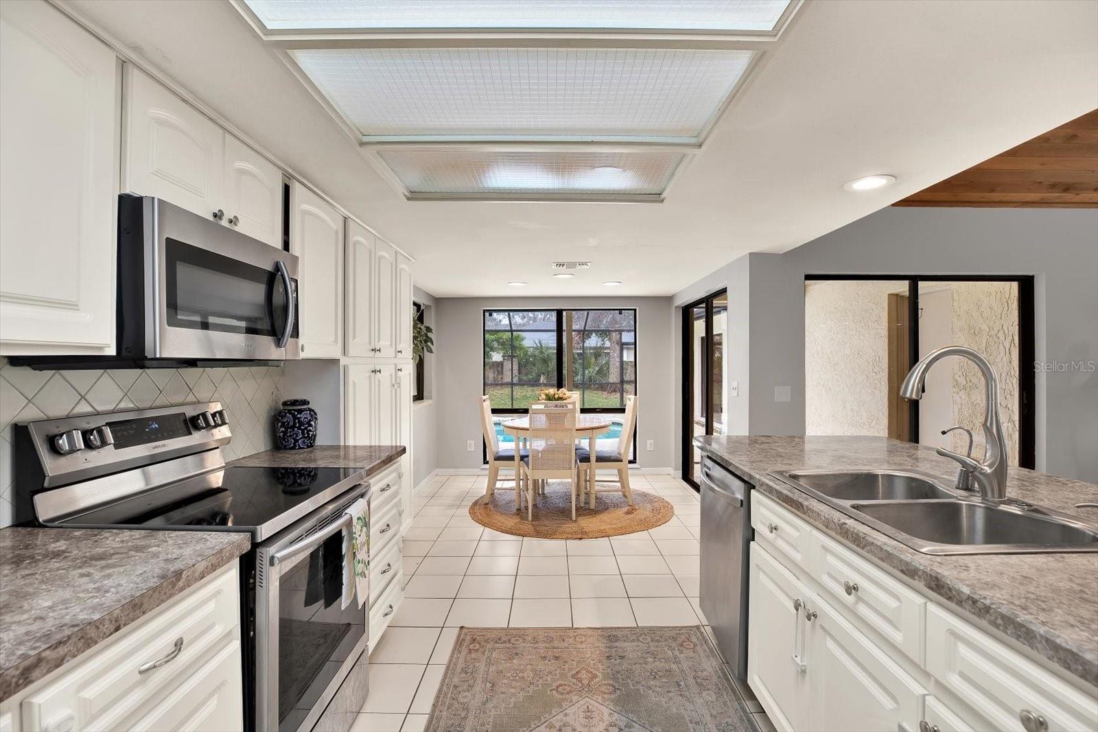 4604 WESTFORD CIR, TAMPA, FL, 33618