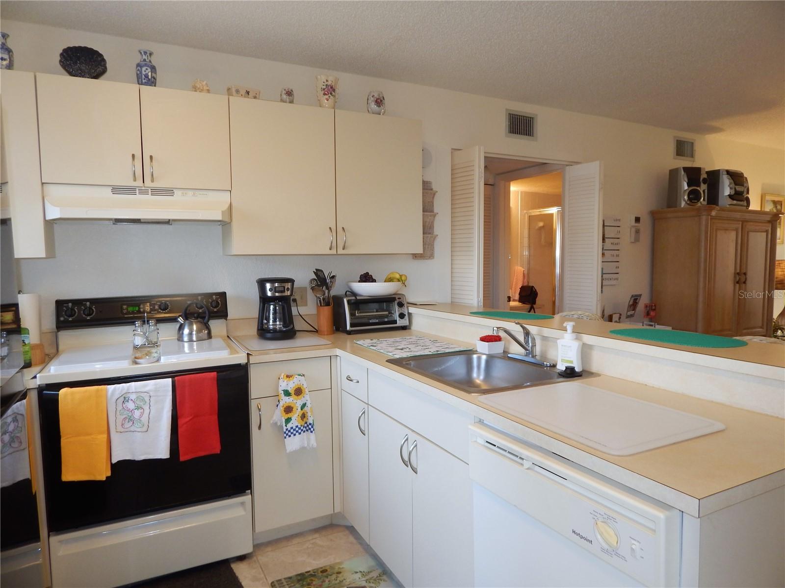 25100 SANDHILL BLVD #H-101, PUNTA GORDA, FL, 33983