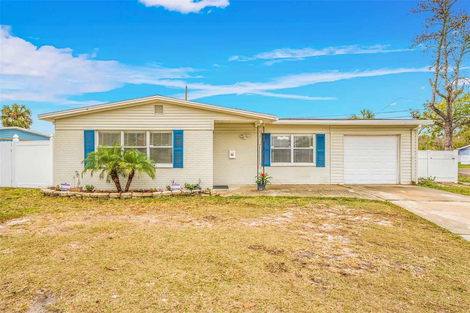 5810 TOWN N COUNTRY BLVD, TAMPA, FL, 33615