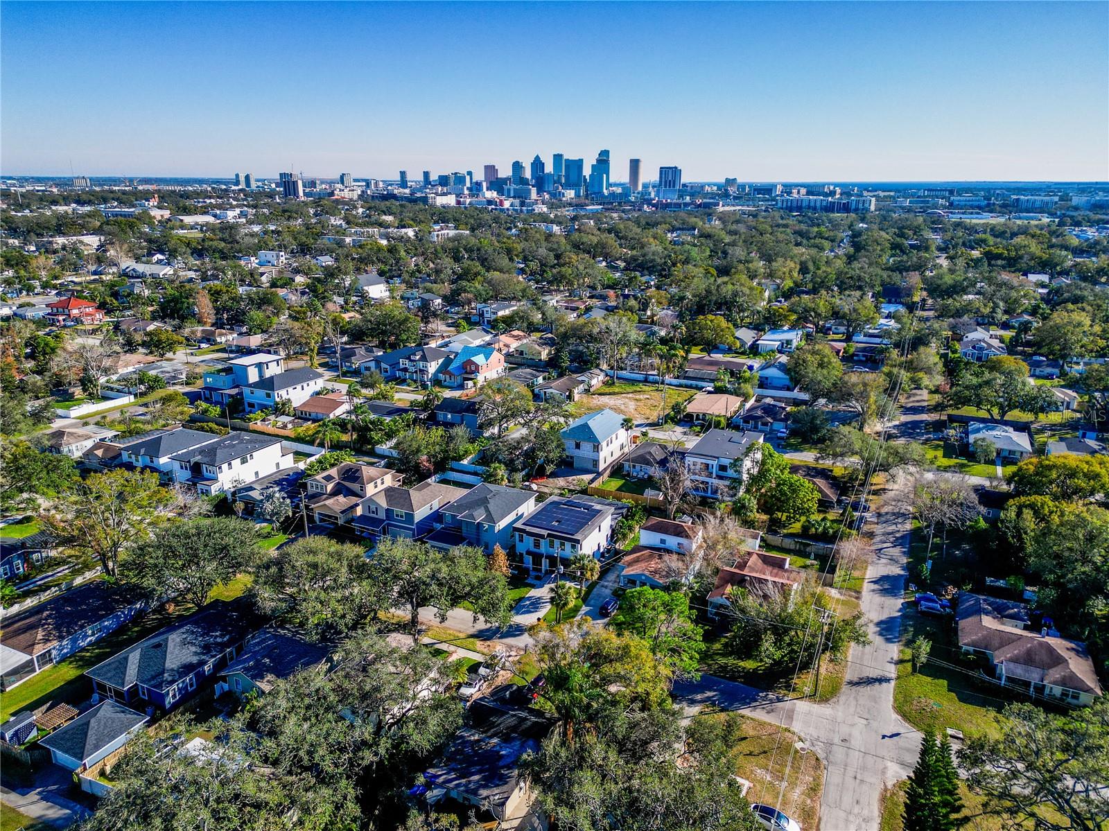 818 W ADALEE ST, TAMPA, FL, 33603