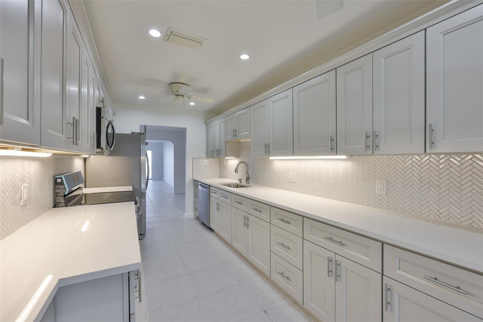 439 BOCA CIEGA POINT BLVD N, ST PETERSBURG, FL, 33708