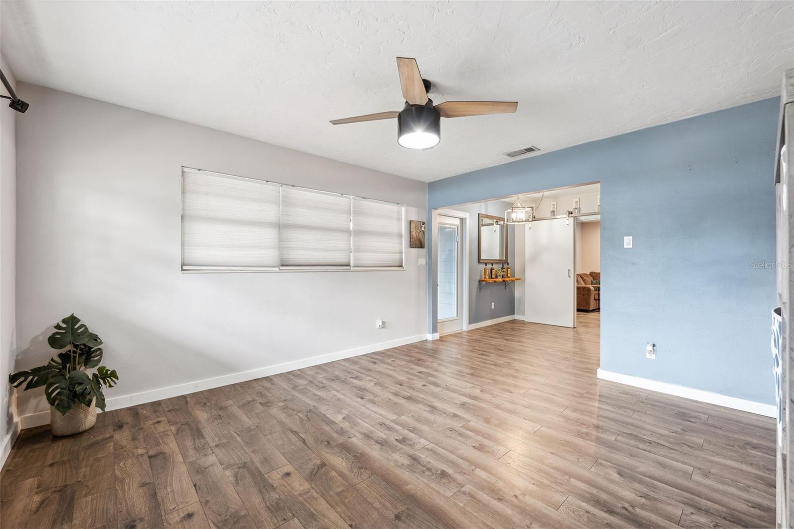 218 W SENECA AVE, TAMPA, FL, 33612