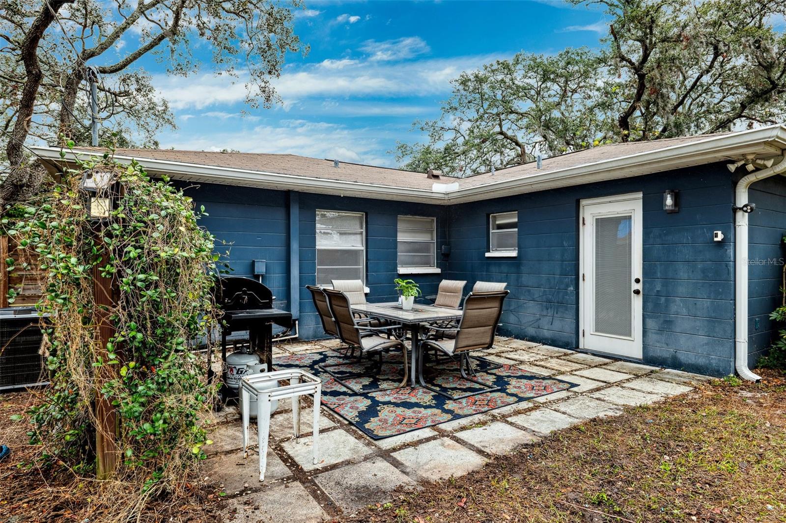 218 W SENECA AVE, TAMPA, FL, 33612