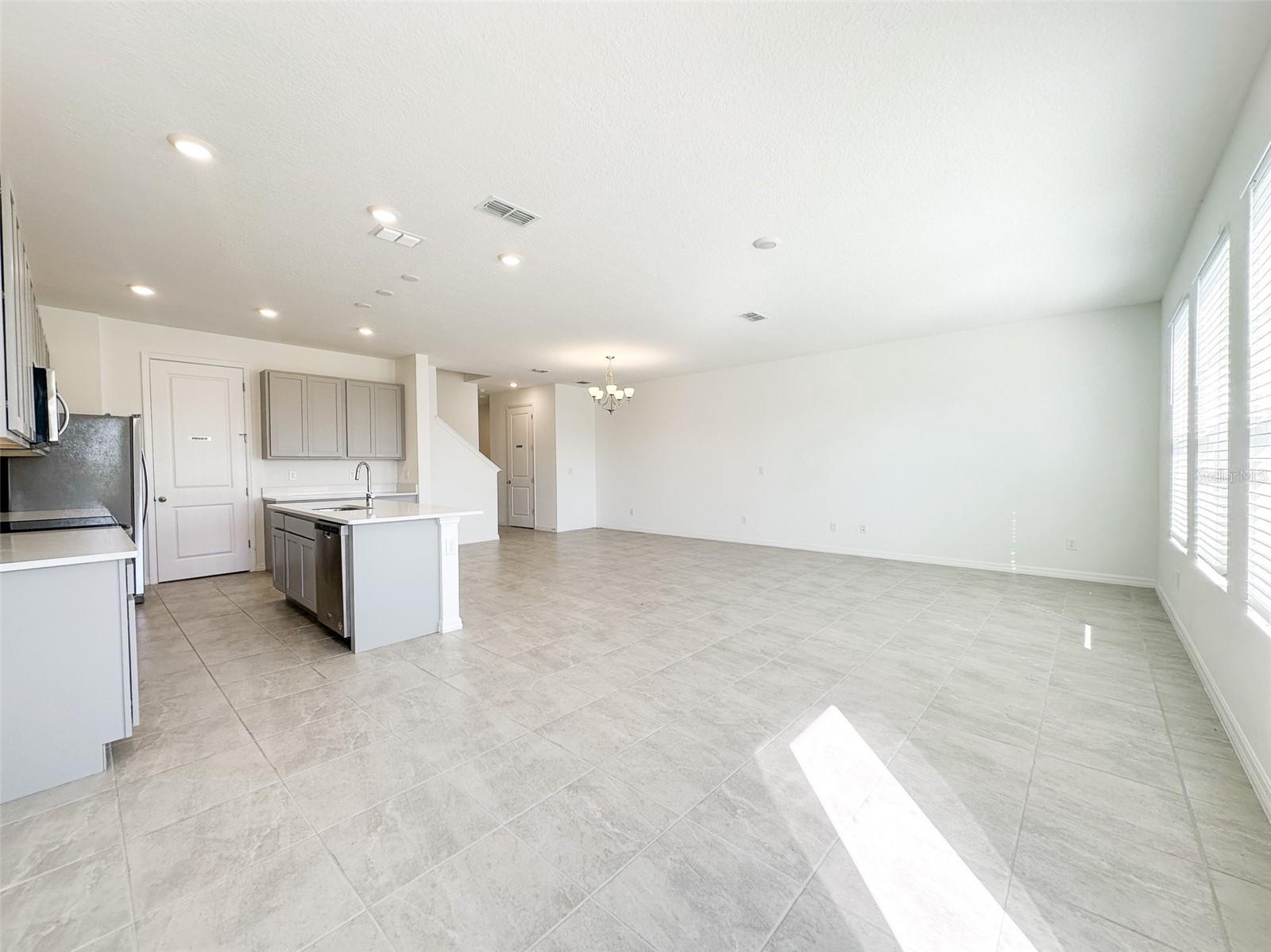 1665 SANIBEL DR, DAVENPORT, FL, 33896