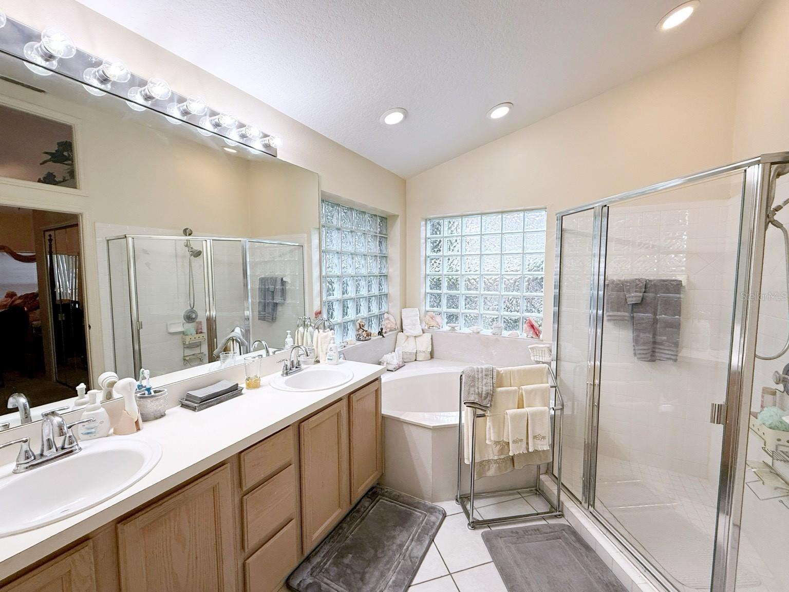 5465 CHESTNUT RIDGE RD, DADE CITY, FL, 33523