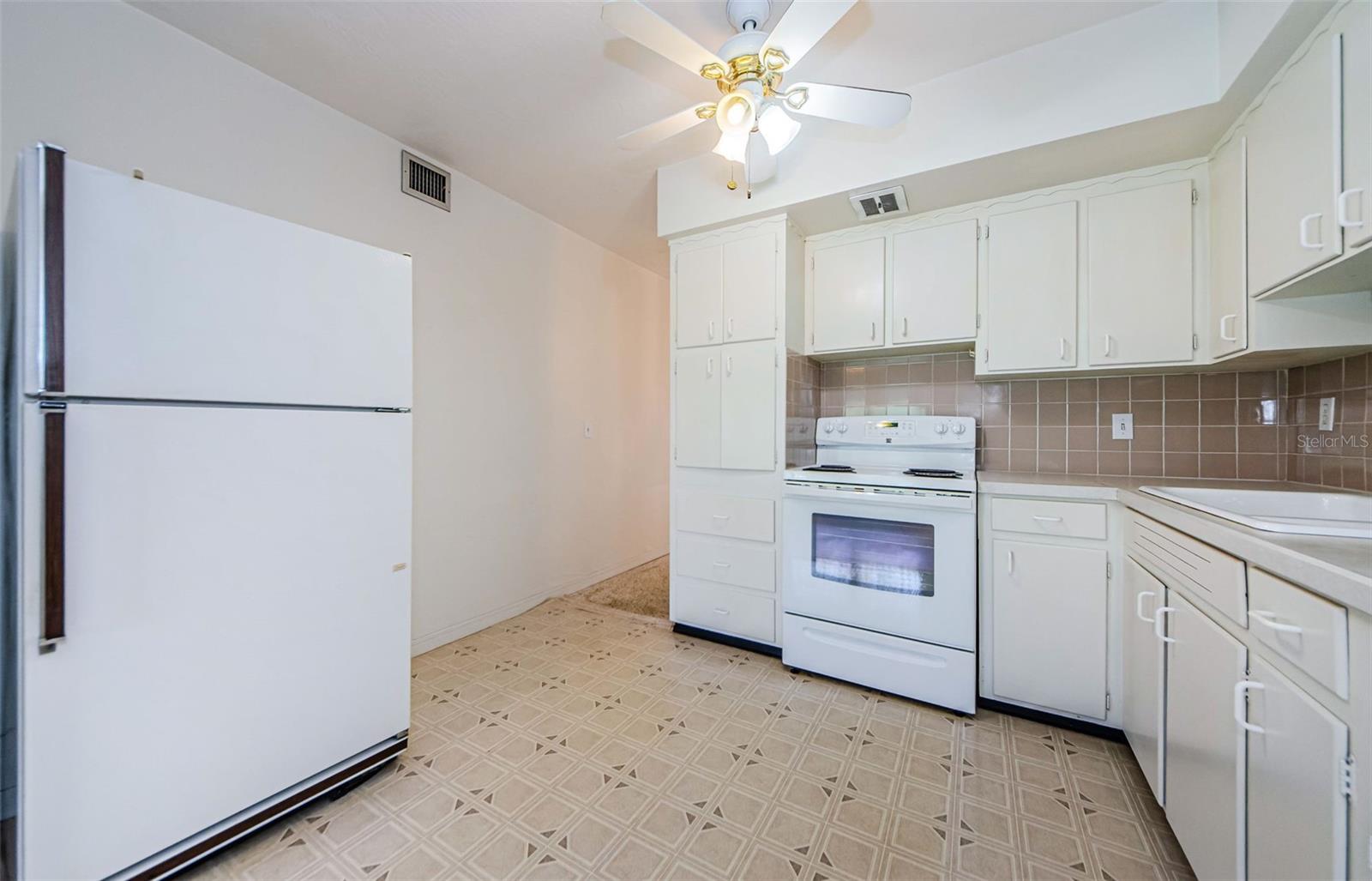 4154 57TH ST N #173, KENNETH CITY, FL, 33709