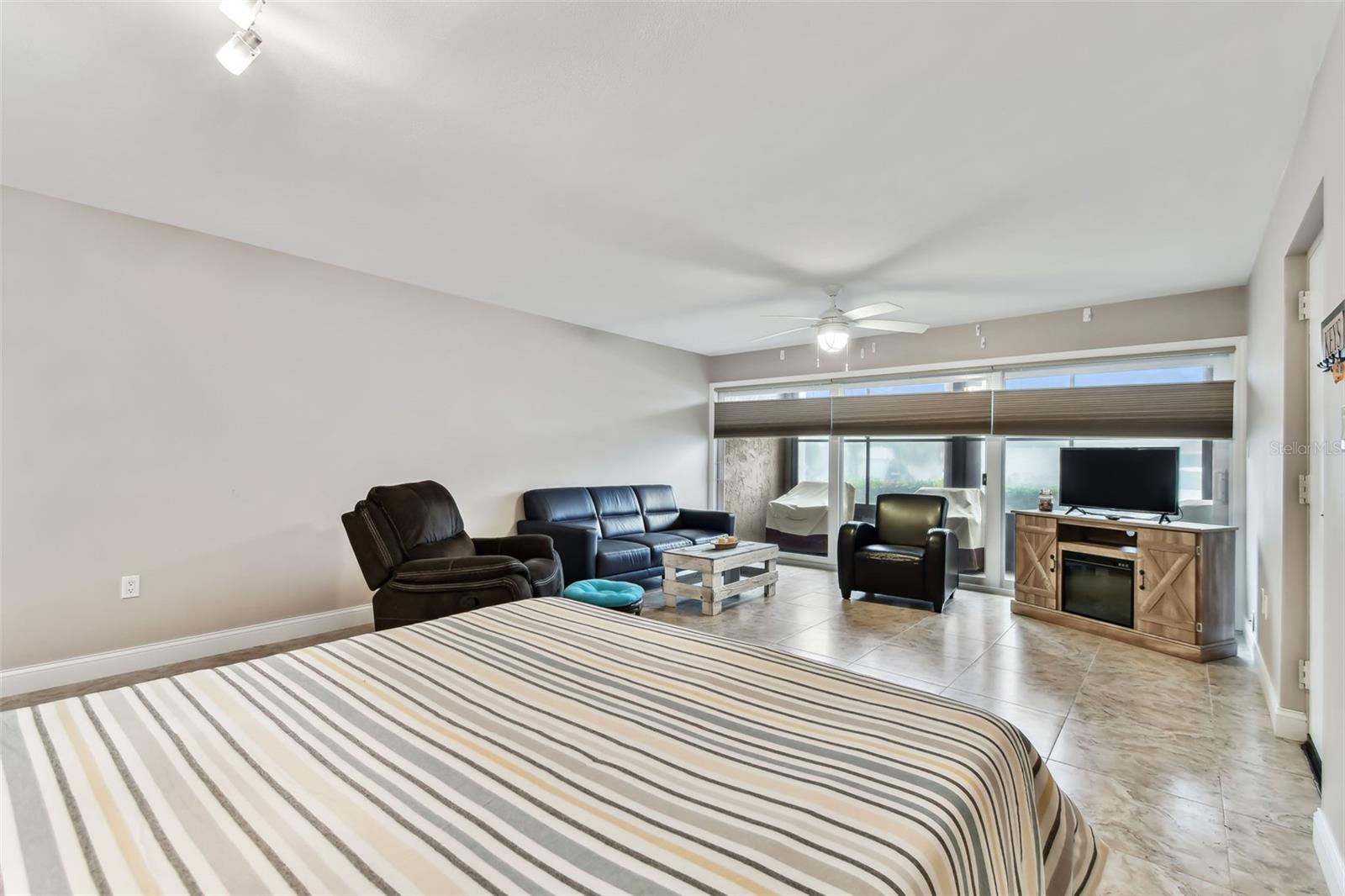 7701 STARKEY RD #105, SEMINOLE, FL, 33777