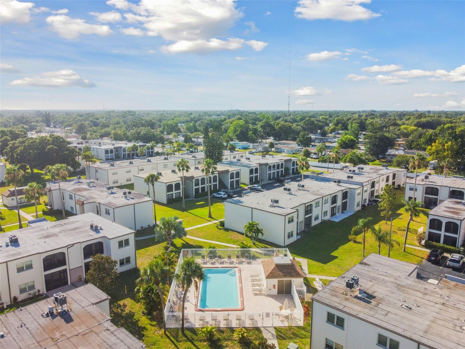 7701 STARKEY RD #105, SEMINOLE, FL, 33777