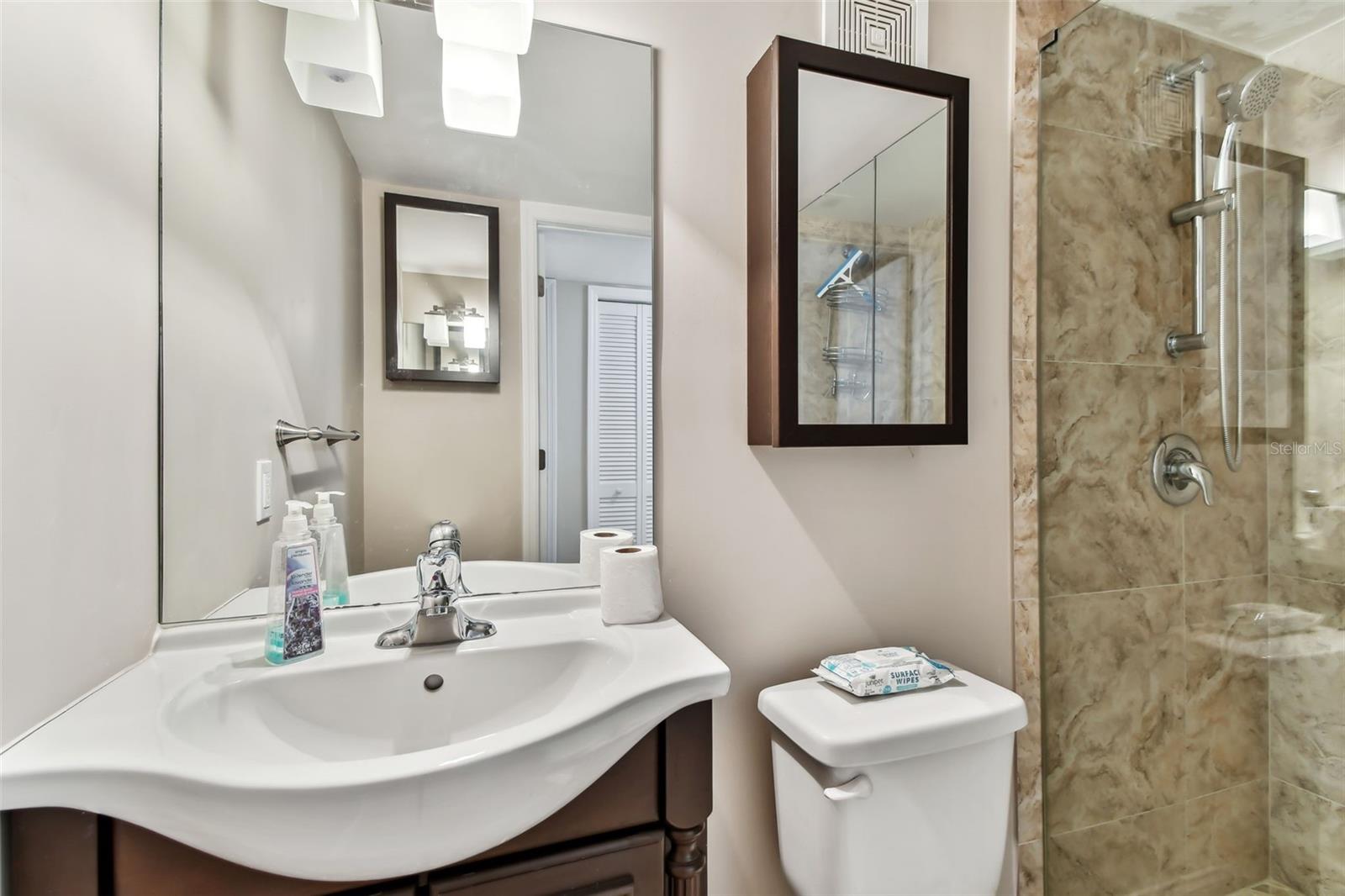 7701 STARKEY RD #105, SEMINOLE, FL, 33777