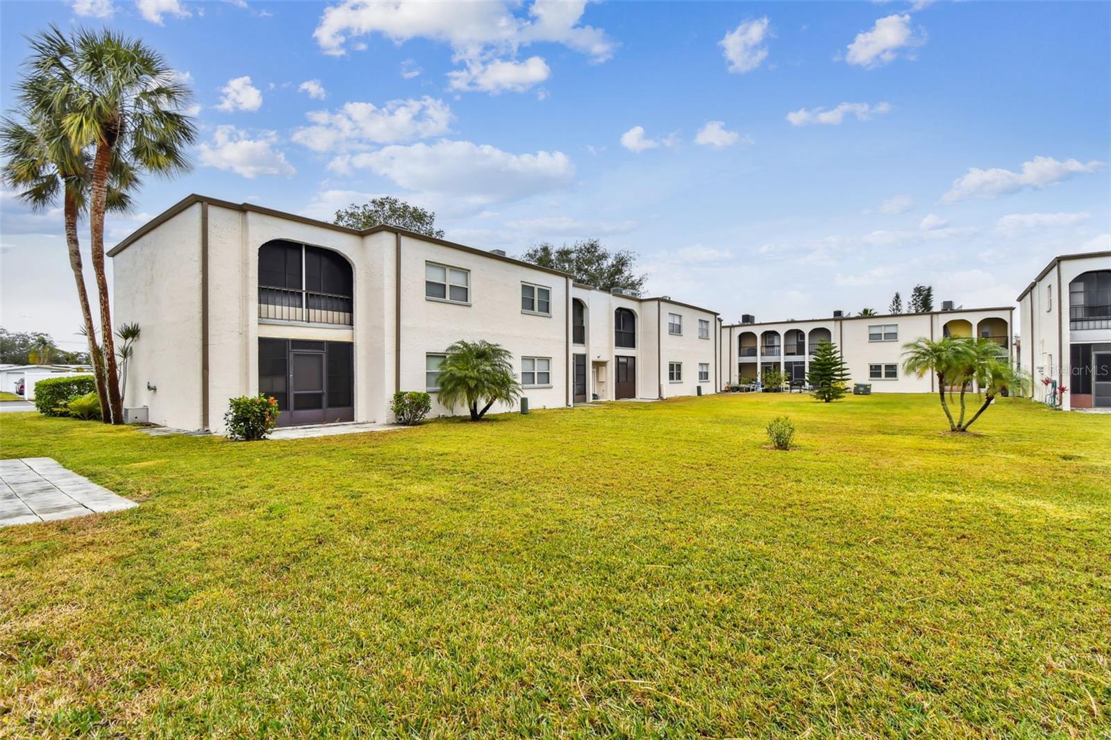 7701 STARKEY RD #105, SEMINOLE, FL, 33777