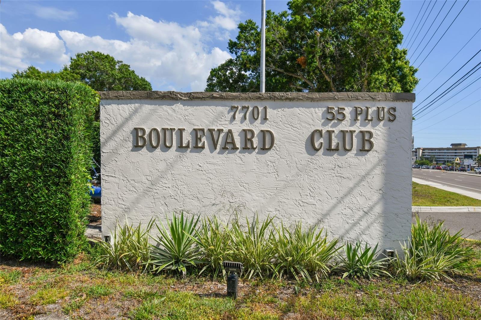 7701 STARKEY RD #105, SEMINOLE, FL, 33777