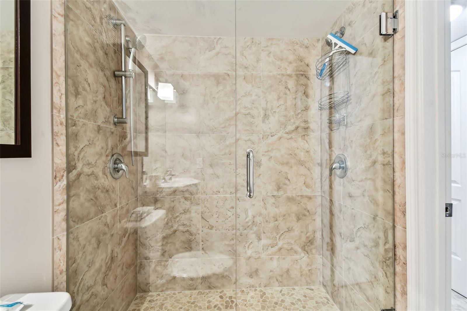 7701 STARKEY RD #105, SEMINOLE, FL, 33777