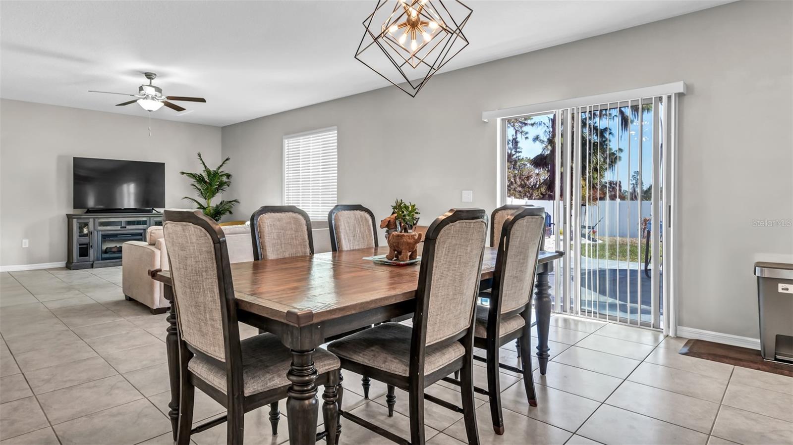 12905 WILDFLOWER MEADOW DR, RIVERVIEW, FL, 33579