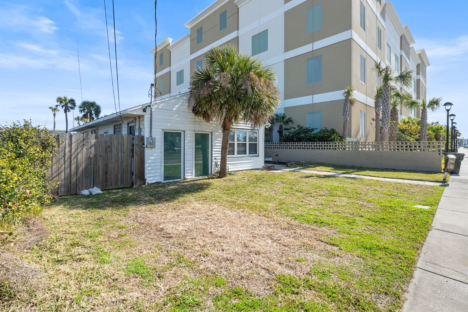 718 N GRANDVIEW AVE, DAYTONA BEACH, FL, 32118