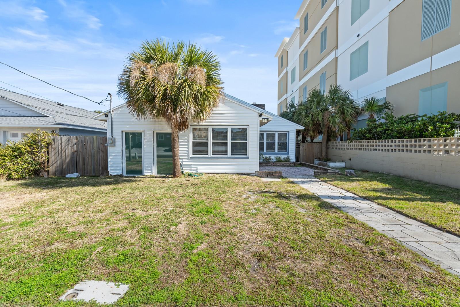 718 N GRANDVIEW AVE, DAYTONA BEACH, FL, 32118