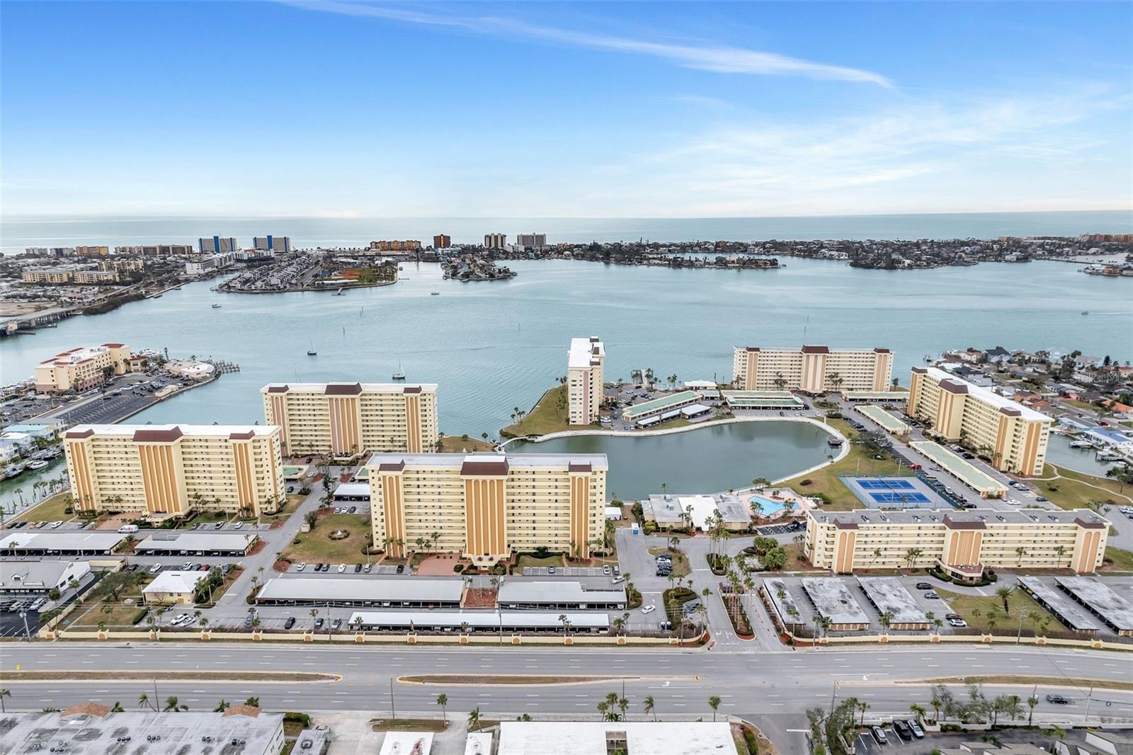 4575 COVE CIR #407, ST PETERSBURG, FL, 33708