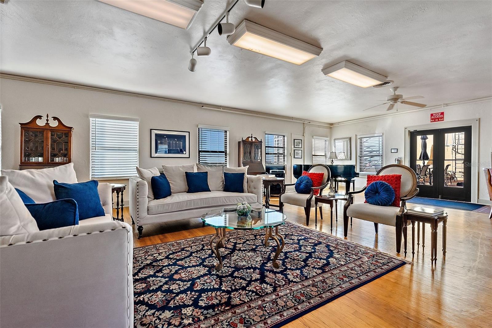 130 4TH AVE N #414, ST PETERSBURG, FL, 33701