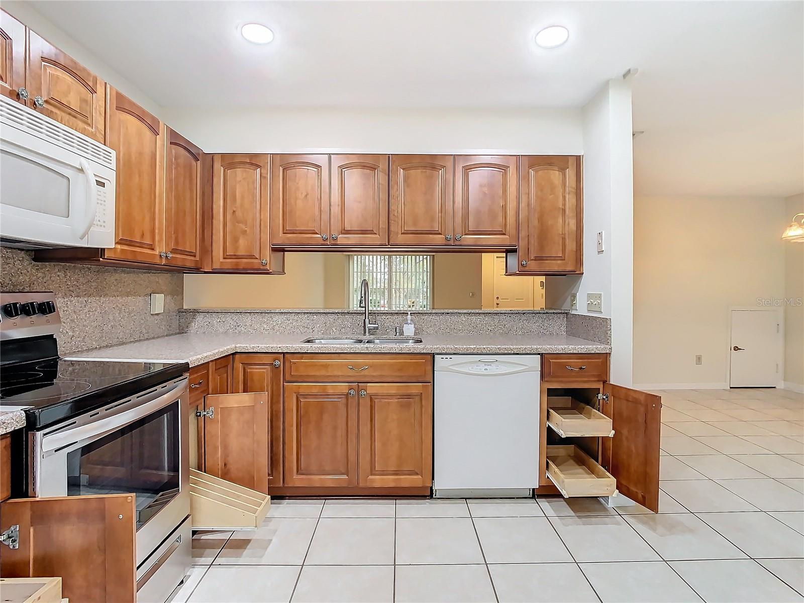 5832 RED CEDAR LN, TAMPA, FL, 33625