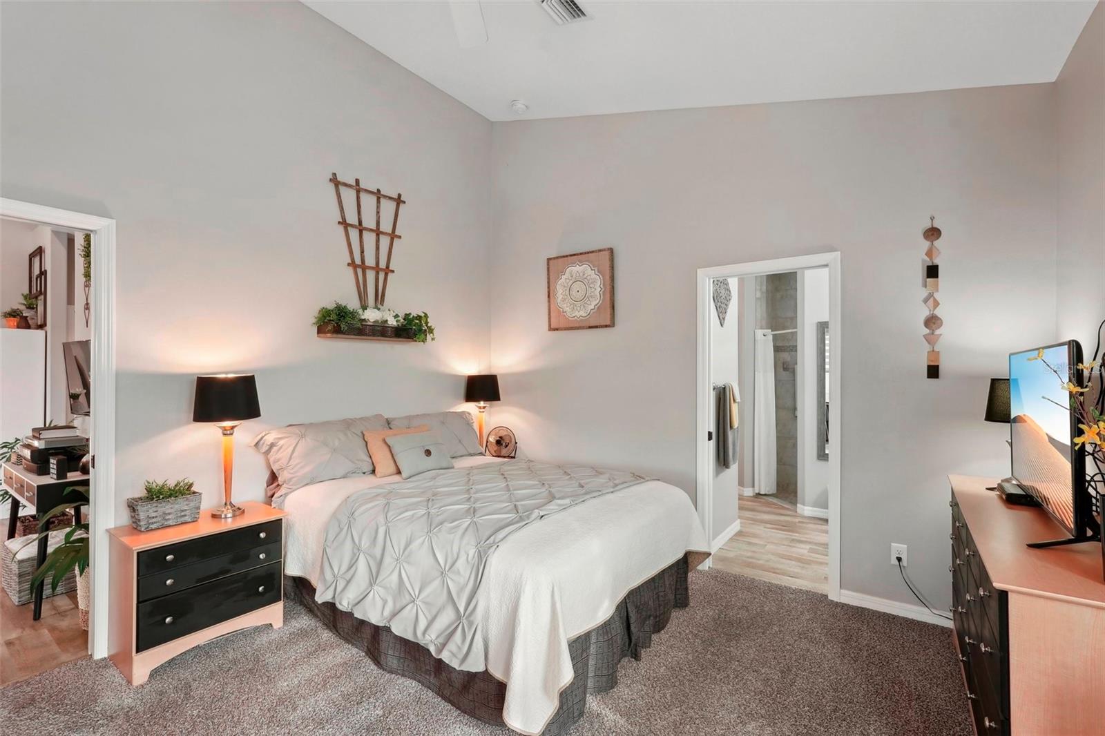 102 LINDA LEE DR, ROTONDA WEST, FL, 33947