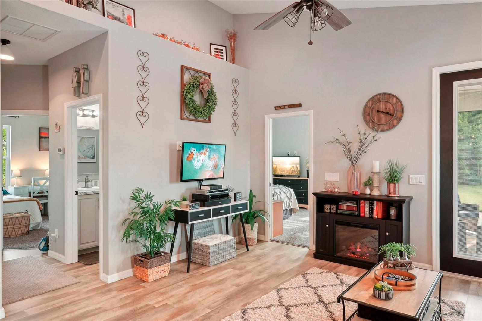 102 LINDA LEE DR, ROTONDA WEST, FL, 33947