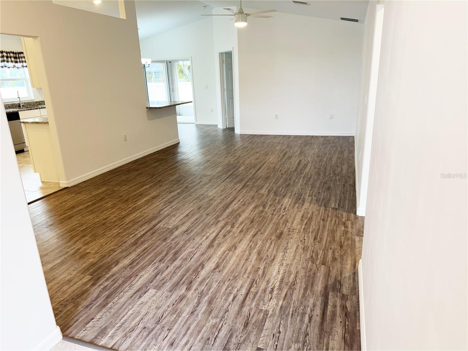254 CARAVAN TER, SEBASTIAN, FL, 32958