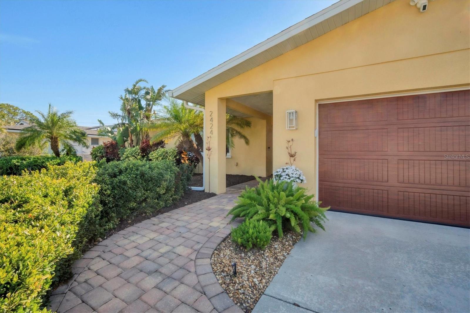 2424 POST RD, SARASOTA, FL, 34231