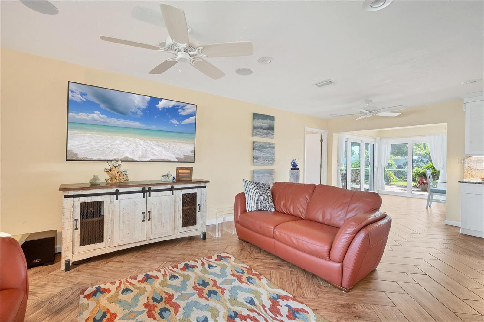 2424 POST RD, SARASOTA, FL, 34231