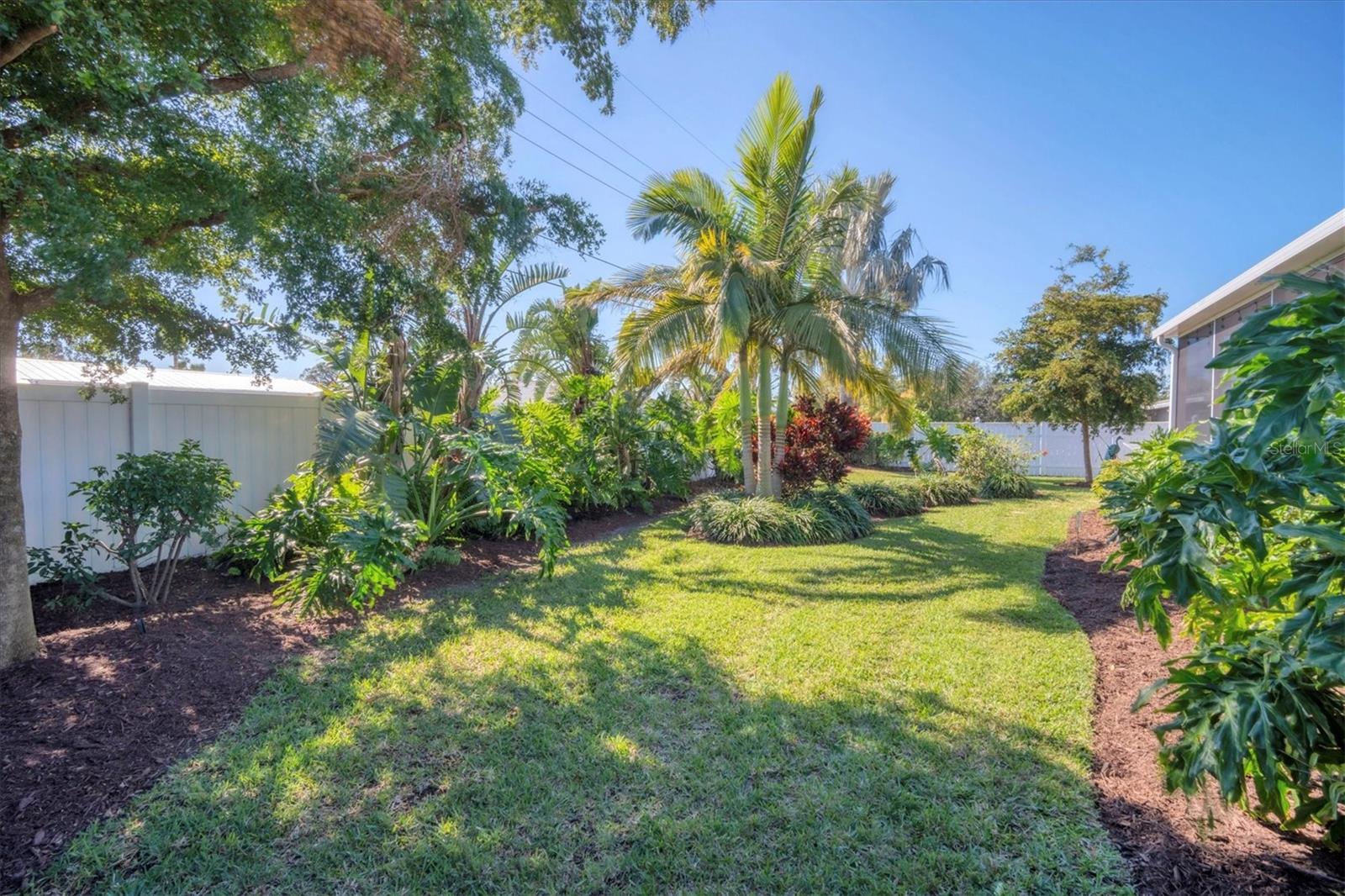 2424 POST RD, SARASOTA, FL, 34231