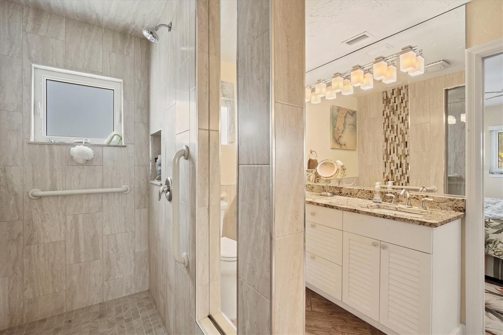 2424 POST RD, SARASOTA, FL, 34231