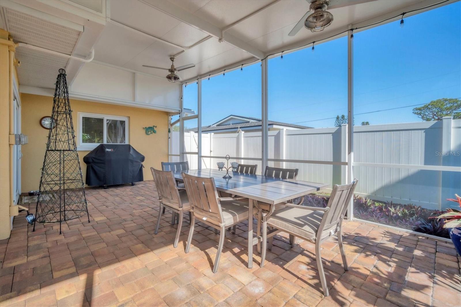 2424 POST RD, SARASOTA, FL, 34231