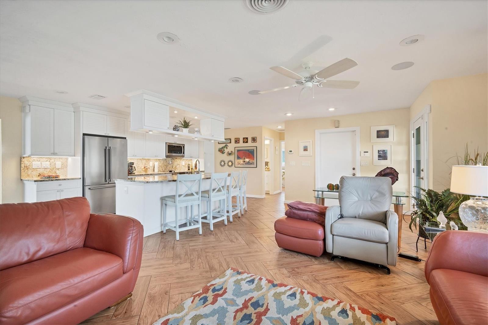 2424 POST RD, SARASOTA, FL, 34231