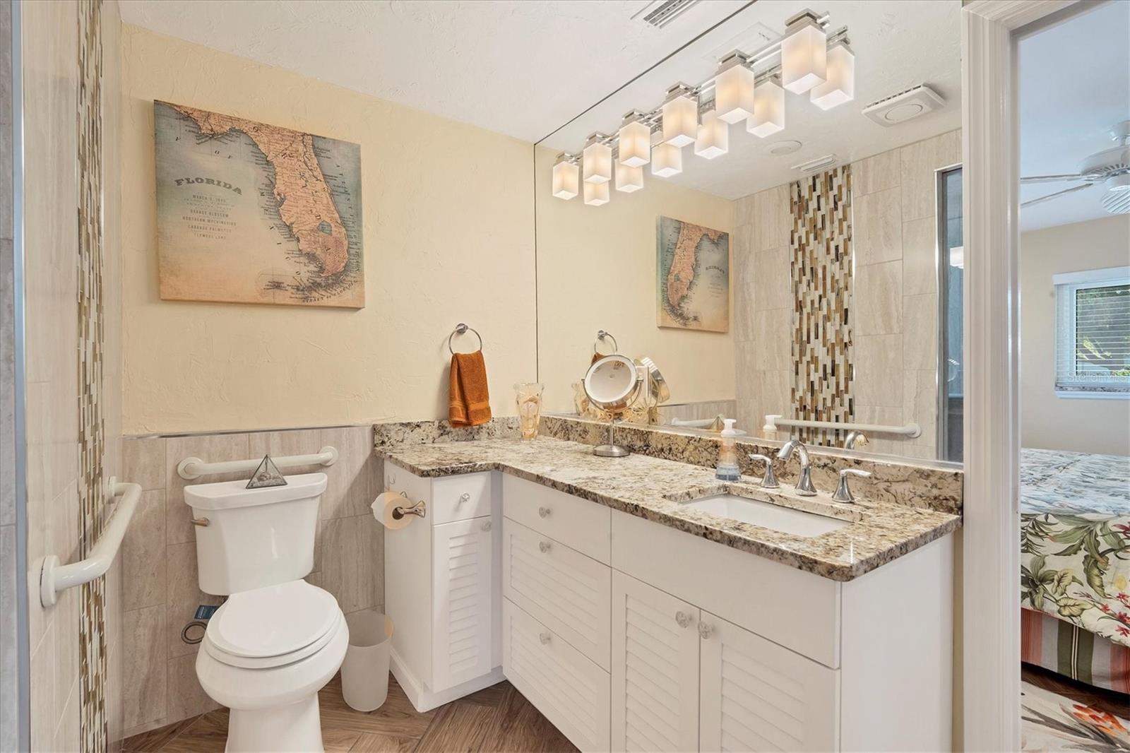 2424 POST RD, SARASOTA, FL, 34231