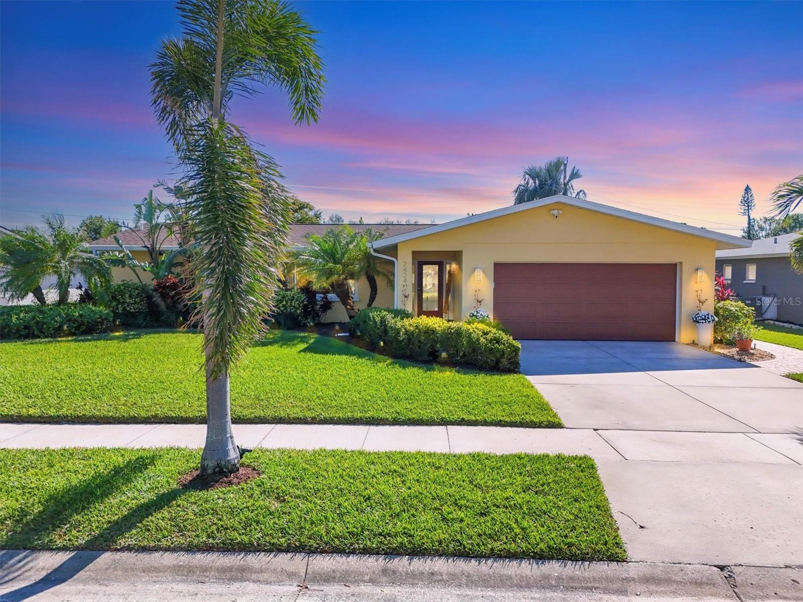 2424 POST RD, SARASOTA, FL, 34231