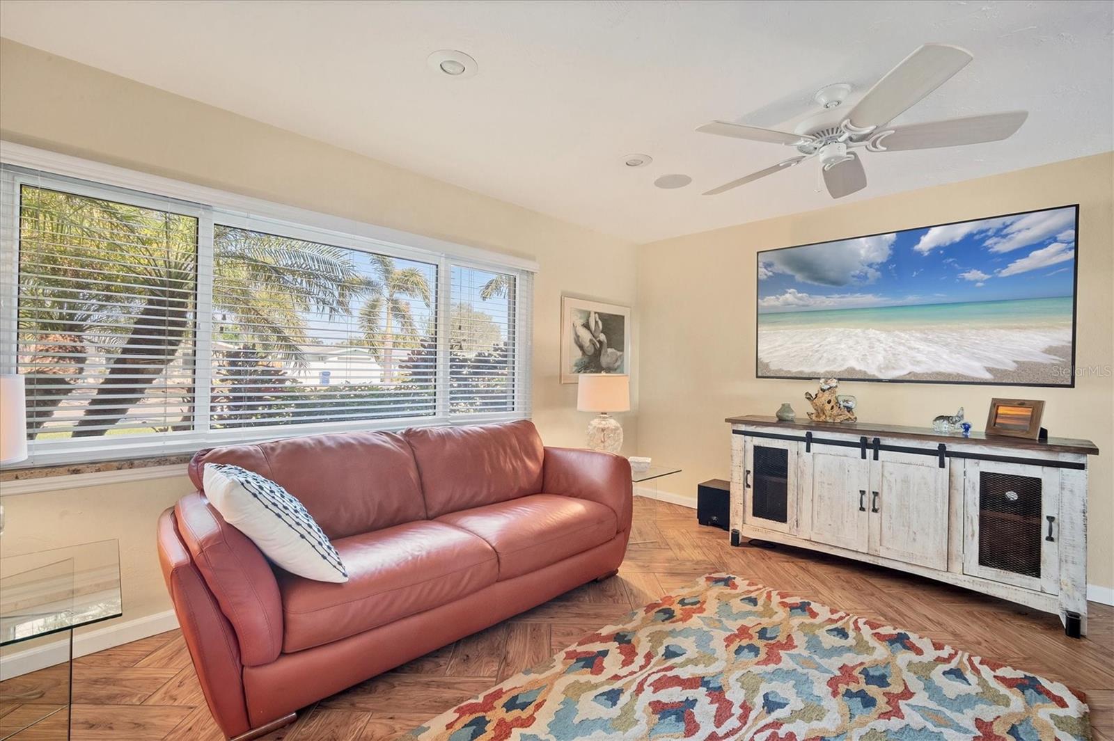 2424 POST RD, SARASOTA, FL, 34231