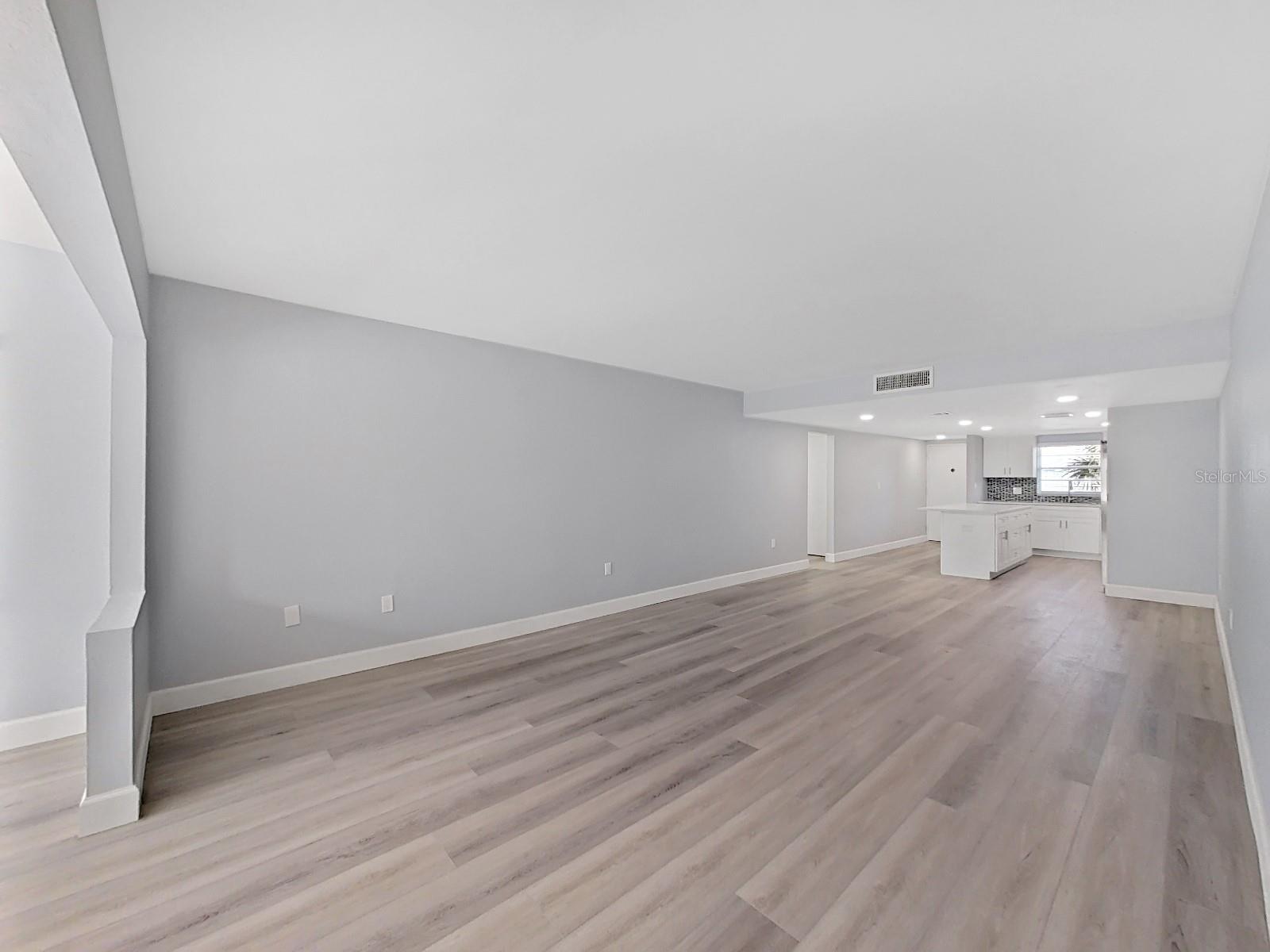 8 GLENCOE PL #208, DUNEDIN, FL, 34698