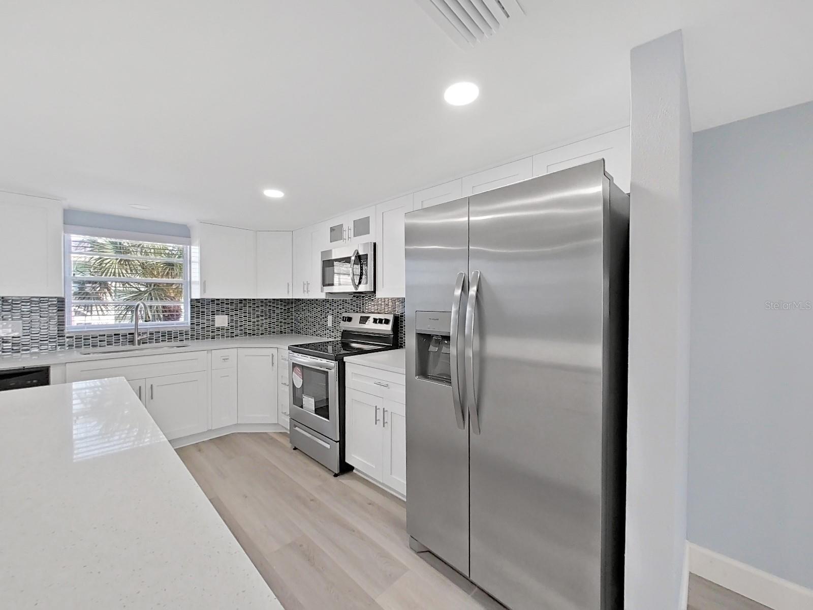 8 GLENCOE PL #208, DUNEDIN, FL, 34698