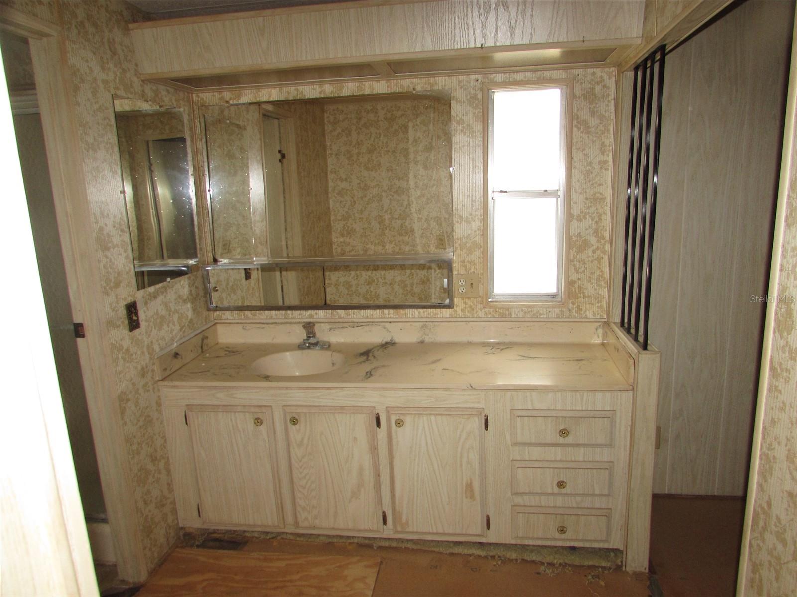 232 TRAILORAMA DR, NORTH PORT, FL, 34287