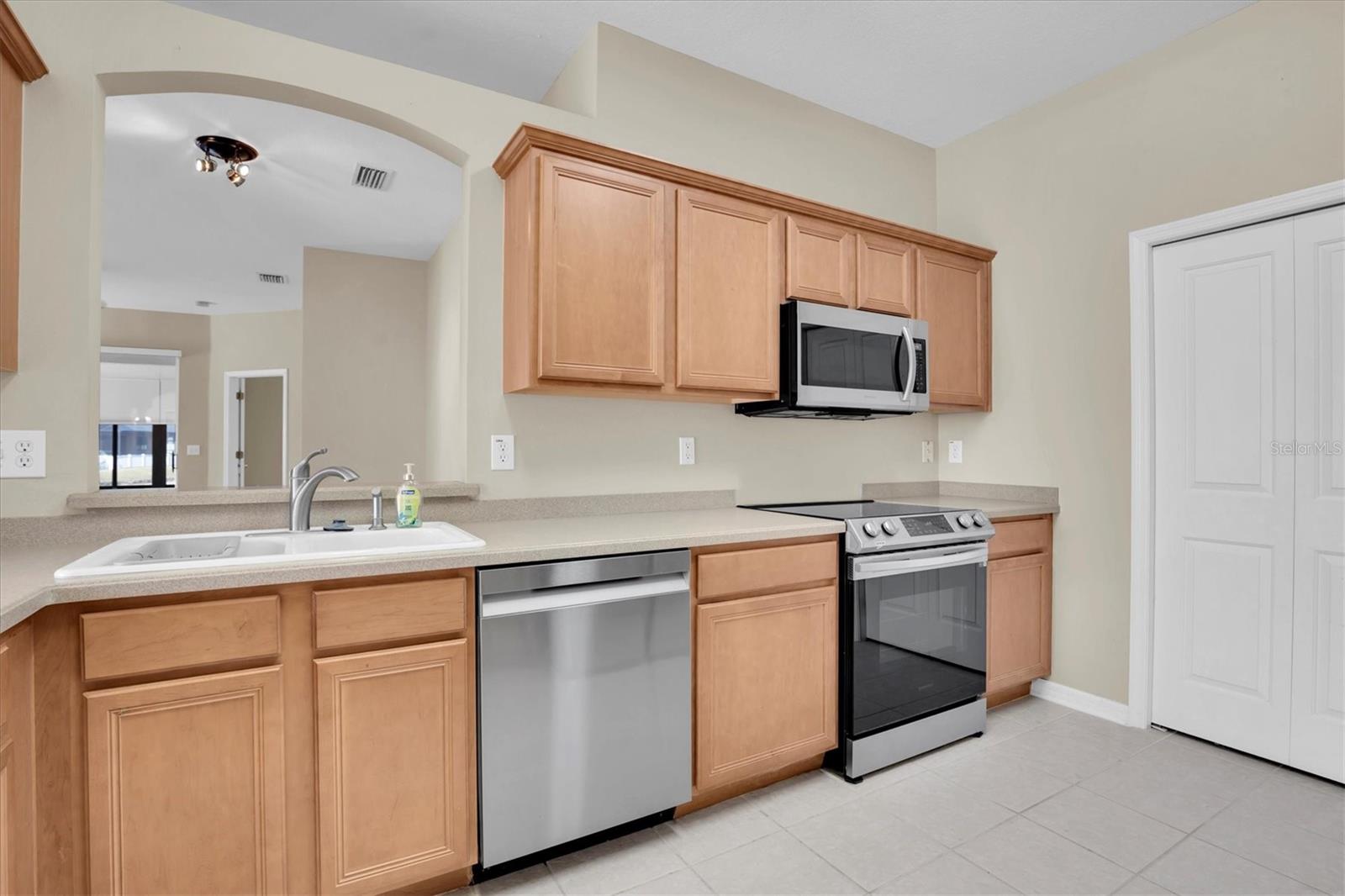19208 WEYMOUTH DR, LAND O LAKES, FL, 34638