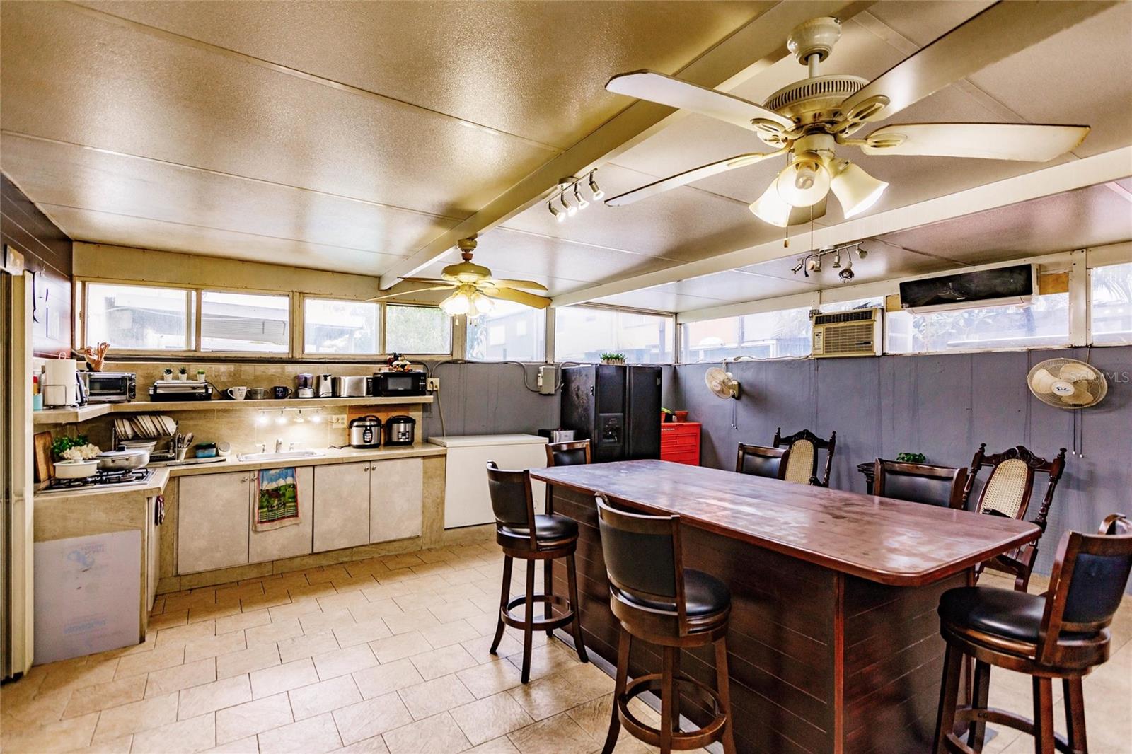 7215 W 3RD AVE, HIALEAH, FL, 33014