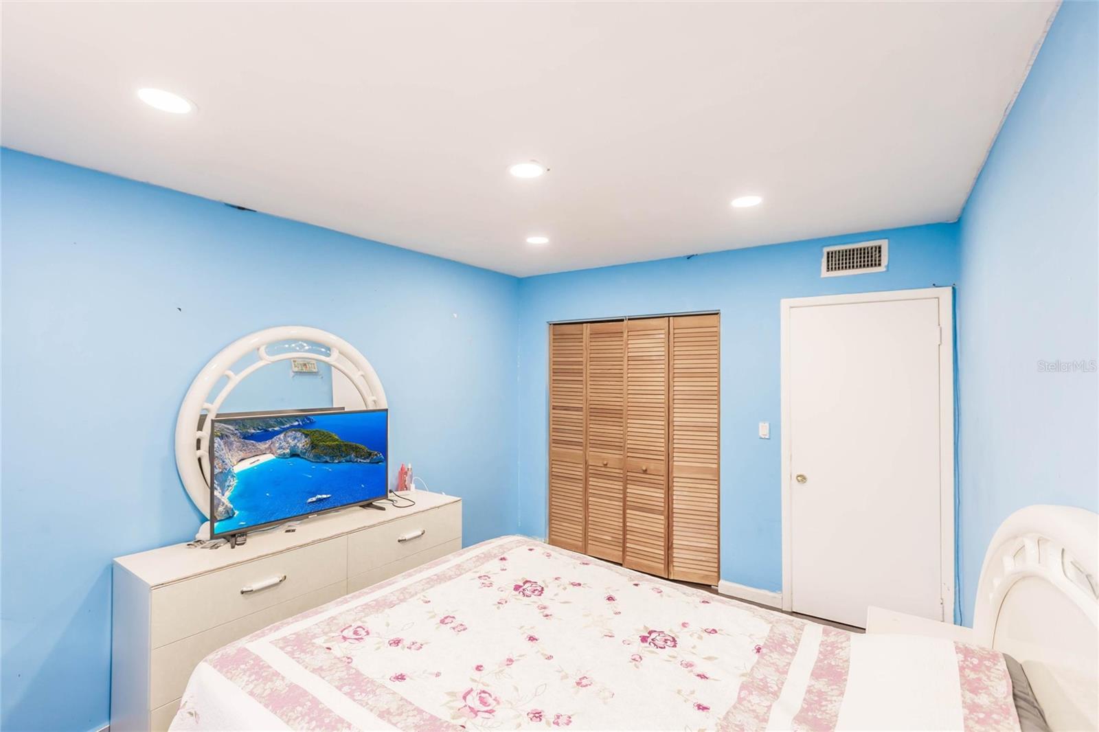 7215 W 3RD AVE, HIALEAH, FL, 33014