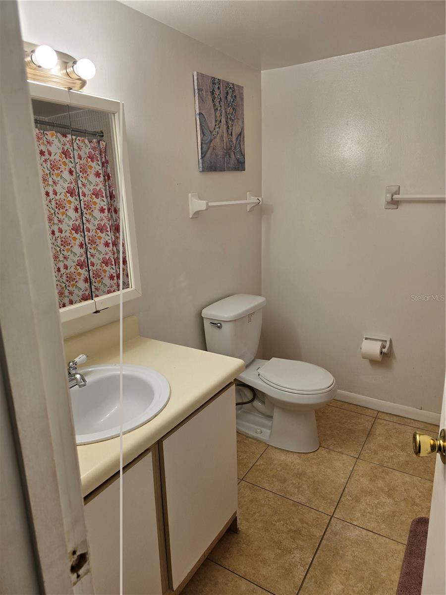 957 W OAKRIDGE RD #957-D, ORLANDO, FL, 32809