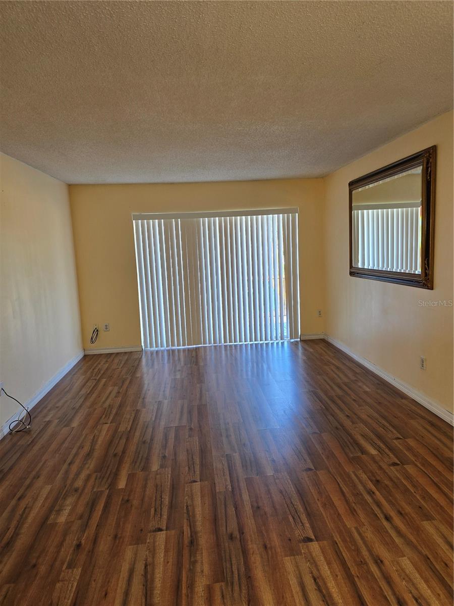 957 W OAKRIDGE RD #957-D, ORLANDO, FL, 32809