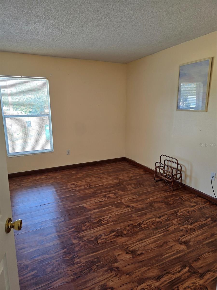 957 W OAKRIDGE RD #957-D, ORLANDO, FL, 32809