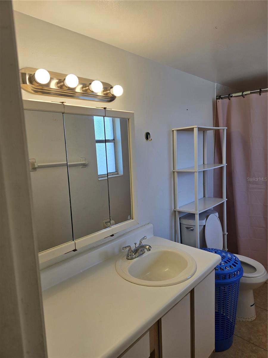 957 W OAKRIDGE RD #957-D, ORLANDO, FL, 32809