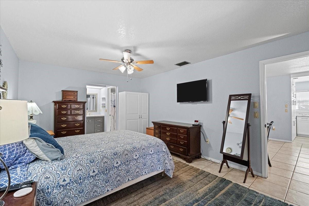 24540 HARBORVIEW RD #E4, PORT CHARLOTTE, FL, 33980
