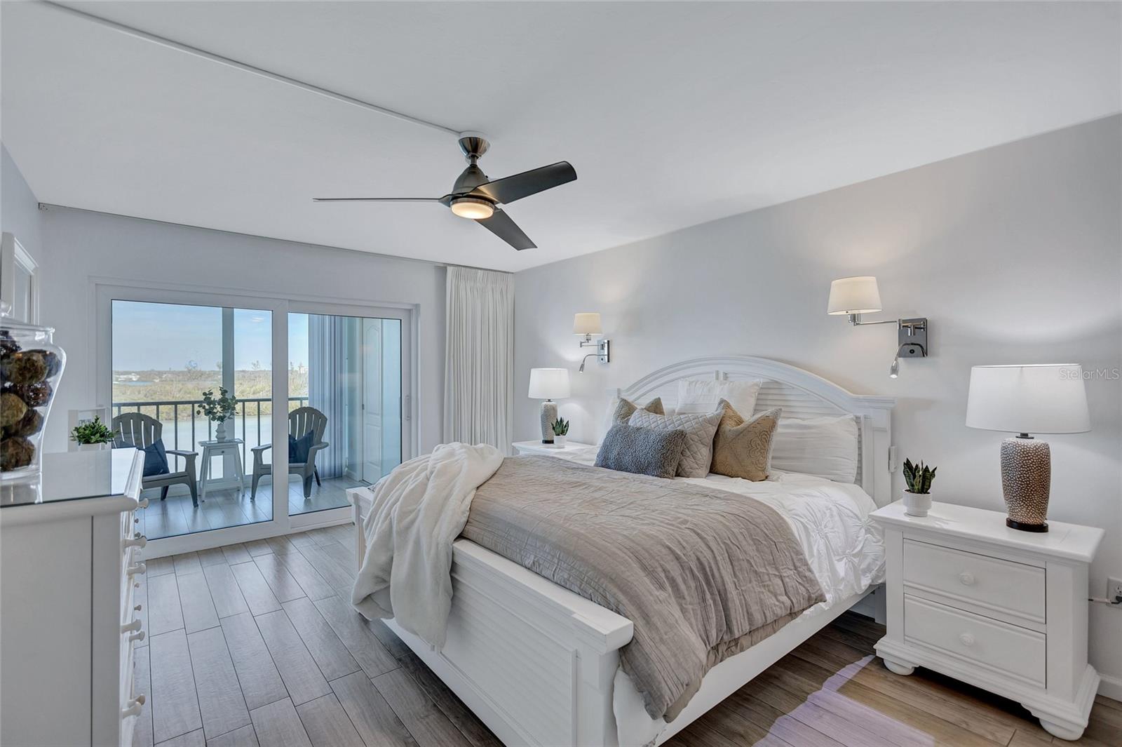 9393 MIDNIGHT PASS RD #704, SARASOTA, FL, 34242